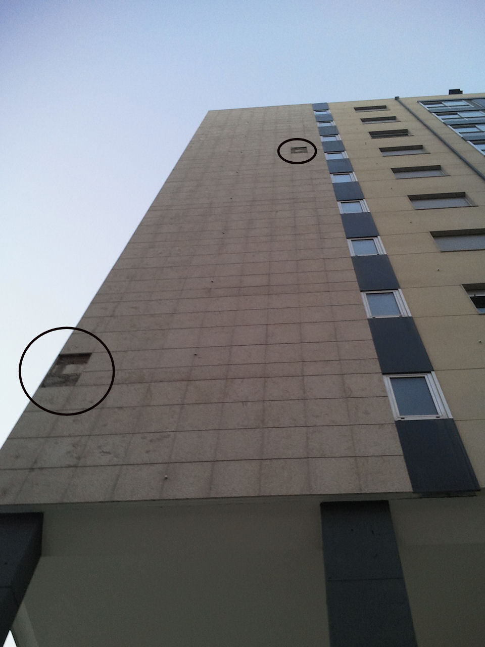 Losetas caídas en Teixugueiras 32